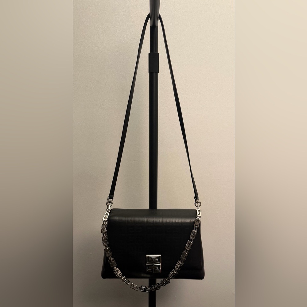 Givenchy 4G Black Leather Shoulder Bag - Picture 3 of 16